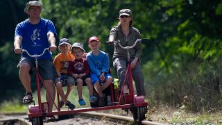 Familienspaß Draisinefahren, Foto: dpa-bildfunk