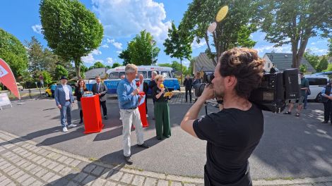 Auch heute wieder auf der Tour dabei: Claudia Heber als Moderatorin.