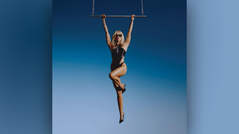 Miley Cyrus: Endless Summer Vacation