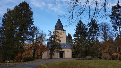 Kapelle des Ostkirchhofs in Ahrensfelde. Der parkartig angelegte Friedhof steht unter Denkmalschutz, Foto: Eva Kirchner-Rätsch, Antenne Brandenburg