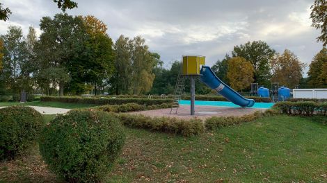 Am Rande von Golßen gibt es ein Freibad, in dem Kinder im Sommer schwimmen lernen können, Bild: Antenne Brandenburg / Daniel Friedrich
