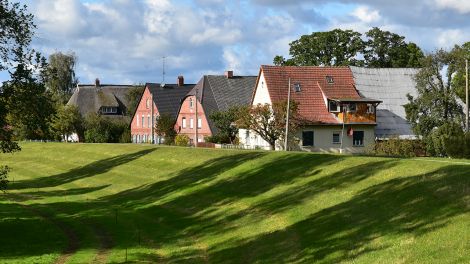 Norddeutscher Flair in der Prignitz: Fachwerk- und Hallenhäuser an der Elbe, Bild: Antenne Brandenburg / Björn Haase-Wendt