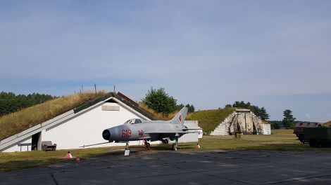 Das Flugplatzmuseum in Neuhardenberg. Die MiG-21 war das erste Ausstellungsstück., Foto: Antenne Brandenburg, Eva Kirchner-Rätsch