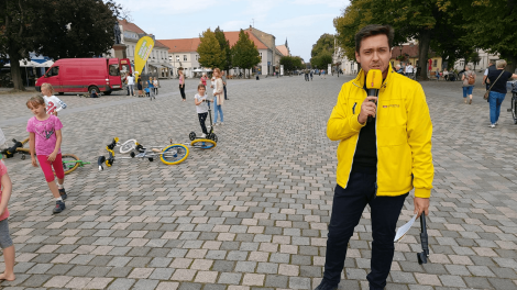 Christofer ist skeptisch ... er wird heute Einradfahren lernen., Foto: A. Heisig, Antenne Brandenburg