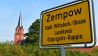 Willkommen in Zempow – die Dorfkirche ist schon von weitem zu sehen, Bild: Antenne Brandenburg/Haase-Wendt