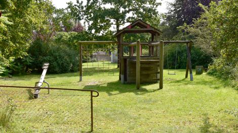 Auch für die jungen Zempower gibt es einen Spielplatz im Dorfzentrum, Bild: Antenne Brandenburg/Haase-Wendt