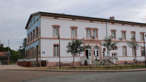 Das Bahnhofsgebäude von Bad Wilsnack.