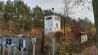 Der Grenzturm an der-ehemaligen deutsch-deutschen Grenze dient heute der Schutzgemeinschaft Deutscher Wald e.V. als Lehrstätte, Bild: Antenne Brandenburg/A.Heisi