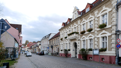 Blick vom Marktplatz in die Hauptstraße von Buckow, foto: K. Marx