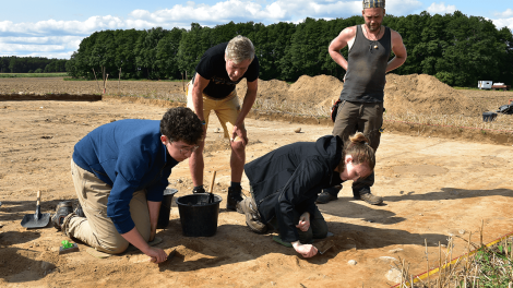 Studenten und Experten der Georg-August-Universität Göttingen führen derzeit in Groß Pankow wieder Foschungsgrabungen unweit des Königsgrabes durch., Foto: Björn Haase-Wendt, Antenne Brandenburg