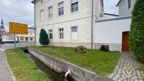 Quellwasseraustritt am Gasthof zum Hirsch, Bild: Antenne Brandenburg/Aline Lepsch