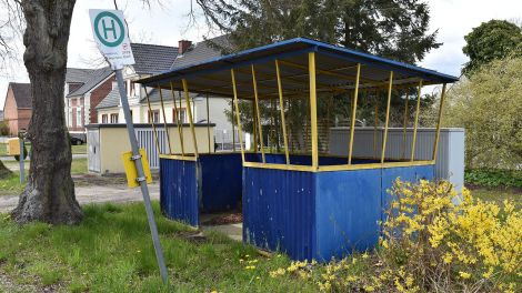 „Warten auf'n Bus“? – unterwegs im Ortsteil Groß WarnowBild: Antenne Brandenburg/Björn Haase-Wendt