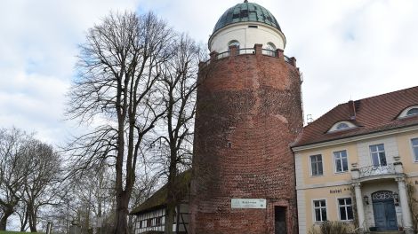 Heute sind in der Burg Lenzen u.a. das BUND-Besucherzentrum und ein Hotel untergebracht, Bild: Antenne Brandenburg/Björn Haase-Wendt