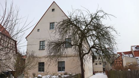 Es ist das älteste Wohnhaus Luckaus. Früher war hier eine Mädchenschule untergebracht. Bild: Antenne Brandenburg/Marie-Thérèse Harasim
