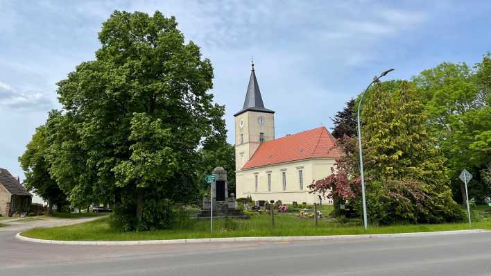 Blick zur Kirche von Garlitz, Bild: Antenne Brandenburg/Claudia Stern