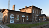 Das historische Bahnhofsgebäude in Meyenburg aus dem Jahr 1887. Zwei Privatleute wollen das Gebäude wieder zu Leben erwecken und für die Öffentlichkeit mit Café und Regional-Shop öffnen., Foto: Björn Haase-Wendt, Antenne Brandenburg