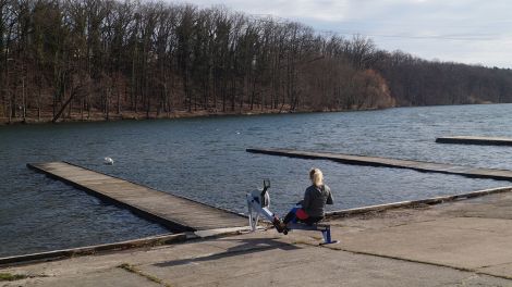 Das Gelände des Rudervereins Kalkberge am Kalksee. Aufgrund der aktuellen Lage ist für die rund 200 Ruderer im Moment nur Einzel- und-Trockentraining möglich, Bild: Antenne Brandenburg/Eva Kirchner-Rätsch