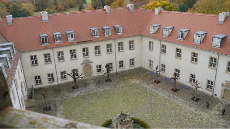 Blick vom Turm auf das Schloss Wiesenburg, Foto: Antenne Brandenburg/Christofer Hameister