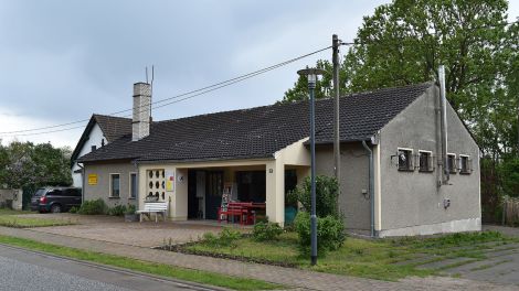 Der alte Konsum wurde in Privatinitiative zum Dorftreff mit Café, Bibliothek und Co. umgebaut,Bild: Antenne Brandenburg/ Björn Haase-Wendt