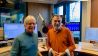 Prof. Hans-Peter Grossart (li.) zu Gast bei Frank Schroeder im Antenne-Studio, Bild: Antenne Brandenburg