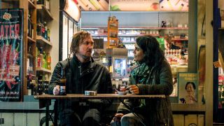 Lars Eidinger (l) und Tala al-Deen in einer Szene des Films «Das Licht» (undatierte Filmszene), Quelle: X-Filme AG, Frederic Batier