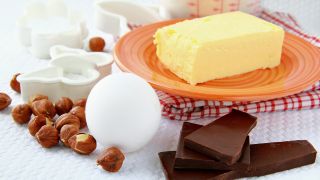 Butter und weitere Backzutaten, Foto: Colourbox