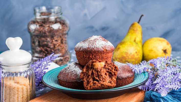 Schokoladen Muffins mit Birne, Foto: Colourbox Schokoladen Muffins mit Birne, Foto: Colourbox