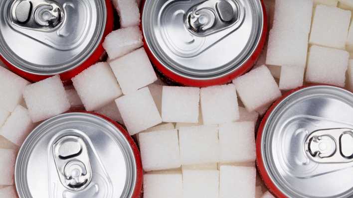 Cola und Zuckerwürfel, foto: Colourbox