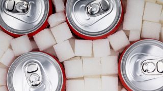 Cola und Zuckerwürfel, foto: Colourbox