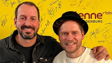 Johannes Oerding (r.) und René Hausmann, Bild: Antenne Brandenburg