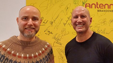 Benno Fürmann zu Gast bei Antenne-Moderator Olaf Kosert, Bild: Antenne Brandenburg / Olaf Kosert