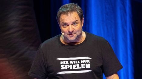 Martin Rütter live mit seinem Programm "Der will nur spielen", Foto: IMAGO/Michael Kremer