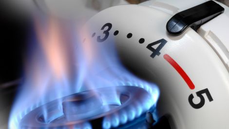 Fotomontage Gasflamme und Heizkörperventil; Symbolbild zu steigenden Energiekosten (Bild: Colourbox/Wolfgang Filser)