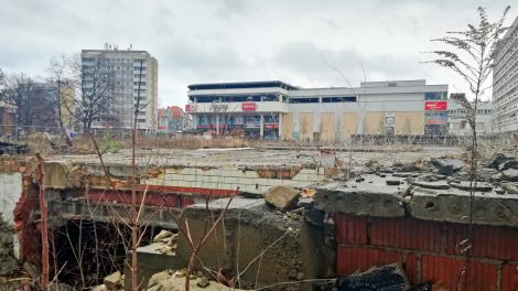 Blick auf die Brache - Erweiterung Belchen Carré Cottbus (Foto: rbb/Schneider)